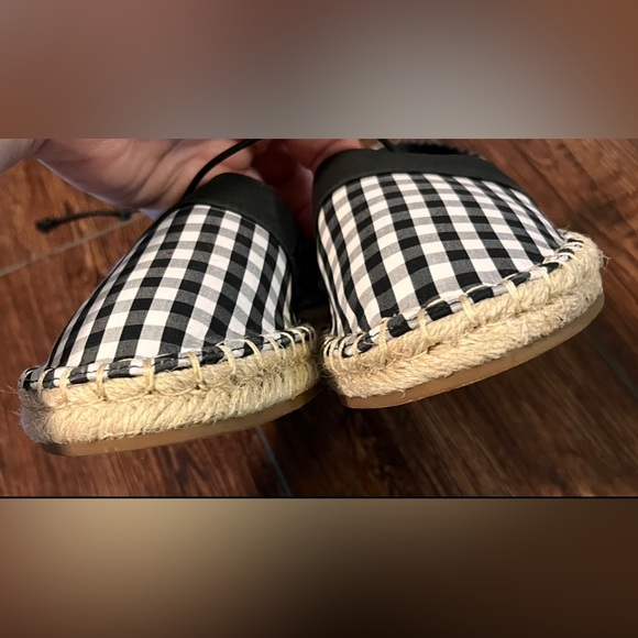 NWOT St John’s Bay Gingham Espadrilles. Size 7.5. - Picture 6 of 13